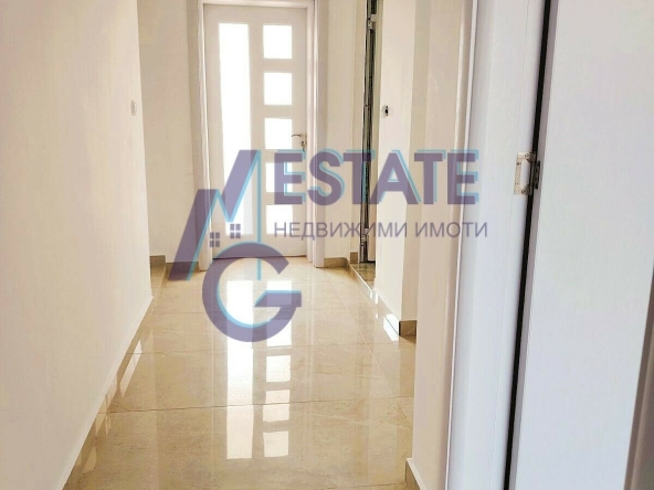 Тристаен апартамент в Несебър - 94 кв.м за 690 €/кв.м - Снимка #1