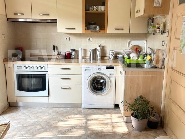 Четиристаен апартамент в София, Център - 230 кв.м за 2550 €/кв.м - Снимка #1