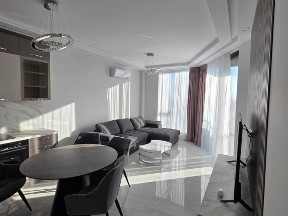 Двустаен апартамент в София, Център - 81 кв.м за 1883 €/кв.м - Снимка #1