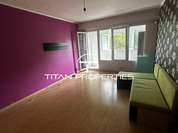 Дава се под наем Тристаен апартамент в Бургас, Изгрев - 80 кв.м за 408 € - Снимка #1