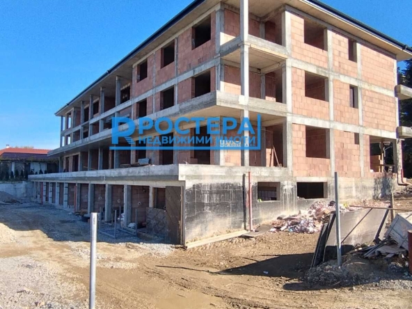 Гараж / Паркомясто в Търговище, Запад 1 - 22 кв.м за 370 €/кв.м - Снимка #1