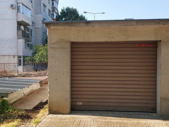 Гараж / Паркомясто в Горна Оряховица - 17 кв.м за 855 €/кв.м - Снимка #1