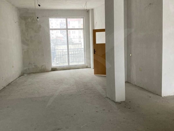 Магазин в Бургас, Меден рудник - зона А - 300 кв.м за 255 €/кв.м - Снимка #1
