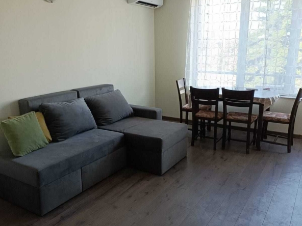 Дава се под наем Двустаен апартамент в София, Триъгълника - 60 кв.м за 498.27 € - Снимка #1