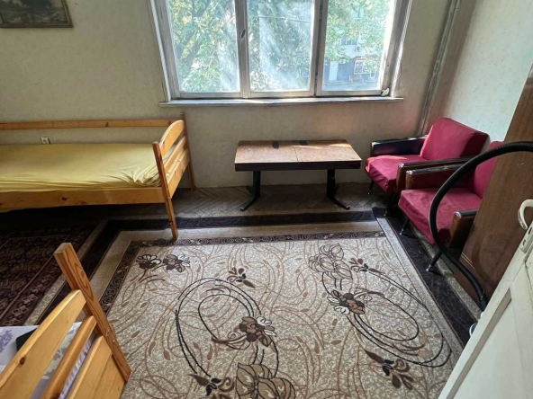 Дава се под наем Тристаен апартамент в Казанлък - 80 кв.м за 73950 € - Снимка #1