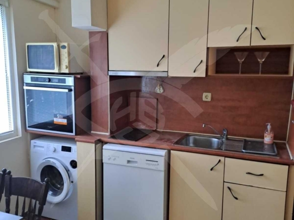 Дава се под наем Двустаен апартамент в Варна, Левски - 63 кв.м за 448.8 € - Снимка #1