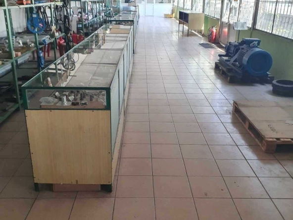 Дава се под наем Склад в Русе, Здравец Север 2 - 270 кв.м за 561 € - Снимка #1