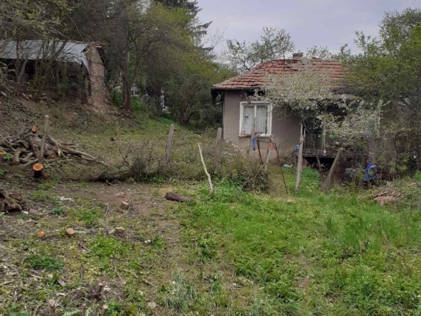 Къща в с. Чеканчево, Област София-област - 40 кв.м за 713 €/кв.м - Снимка #1