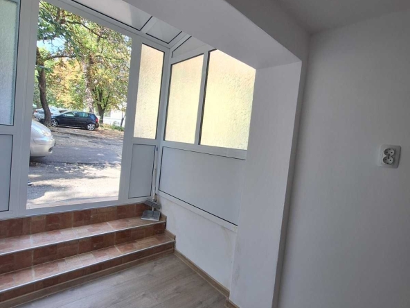 Офис в Стара Загора, Аязмото - 9 кв.м за 850 €/кв.м - Снимка #1