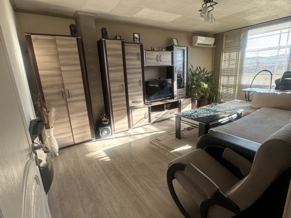 Двустаен апартамент в Казанлък - 75 кв.м за 742 €/кв.м - Снимка #1