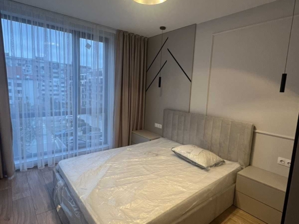Дава се под наем Тристаен апартамент в София, Зона Б-18 - 90 кв.м за 997.05 € - Снимка #1
