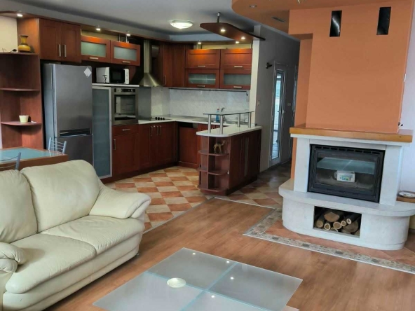 Тристаен апартамент в Плевен, Широк център - 105 кв.м за 748 €/кв.м - Снимка #1