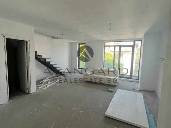 Мезонет в Пловдив, Център - 210 кв.м за 1320 €/кв.м - Снимка #1