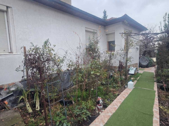 Къща в Перущица - 75 кв.м за 1020 €/кв.м - Снимка #1