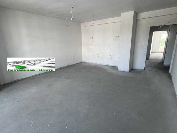 Тристаен апартамент в Пловдив, Остромила - 121 кв.м за 696 €/кв.м - Снимка #1