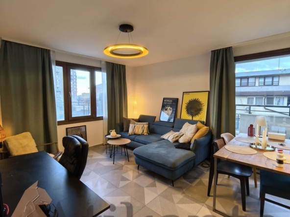 Дава се под наем Двустаен апартамент в София, Красно село - 78 кв.м за 747.66 € - Снимка #1