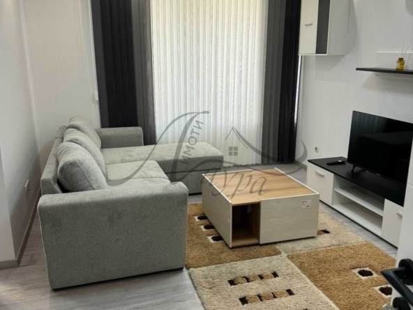 Дава се под наем Двустаен апартамент в Шумен, Център - 65 кв.м за 383.52 € - Снимка #1