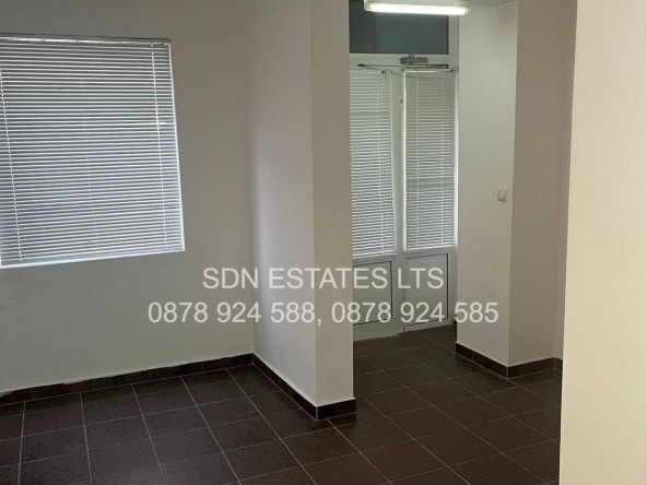 Магазин в Казанлък - 70 кв.м за 620 €/кв.м - Снимка #1