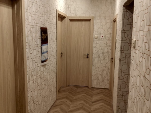 Тристаен апартамент в Благоевград, Идеален център - 80 кв.м за 746 €/кв.м - Снимка #1