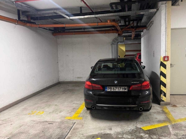 Дава се под наем Гараж / Паркомясто в Пловдив, Център - 13 кв.м за 79.56 € - Снимка #1