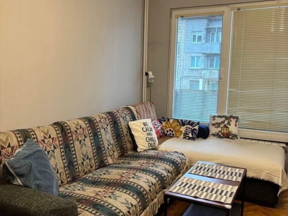 Дава се под наем Тристаен апартамент в София, Център - 100 кв.м за 847.62 € - Снимка #1