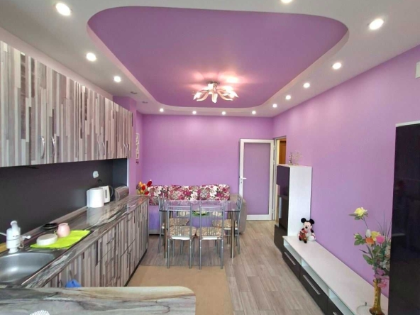 Тристаен апартамент в Стара Загора, Три чучура - юг - 57 кв.м за 805 €/кв.м - Снимка #1