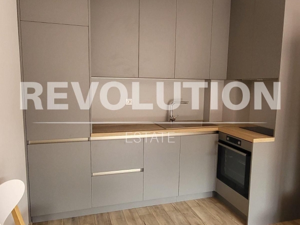 Дава се под наем Двустаен апартамент в Варна, Бриз - 75 кв.м за 498.27 € - Снимка #1