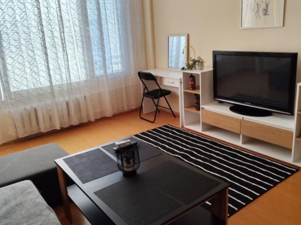 Дава се под наем Двустаен апартамент в София, Гоце Делчев - 68 кв.м за 661.98 € - Снимка #1