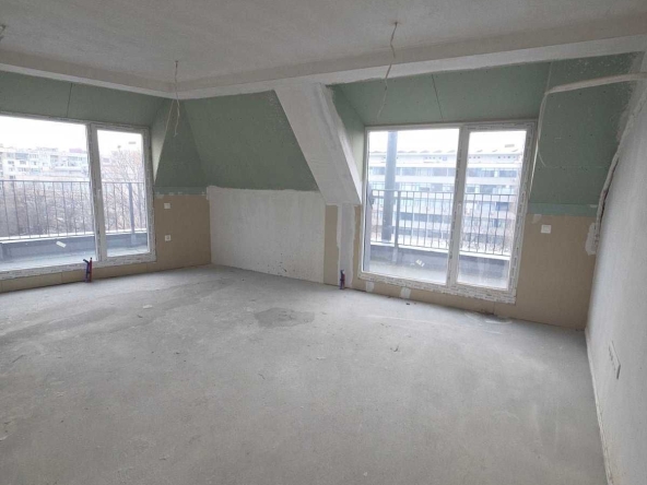 Тристаен апартамент в София, Център - 112 кв.м за 1503 €/кв.м - Снимка #1