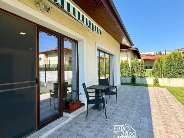 Къща в Стара Загора, Студентско градче - 220 кв.м за 1032 €/кв.м - Снимка #1