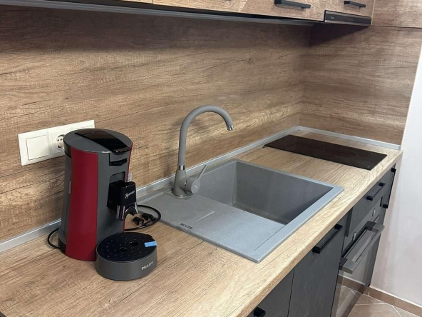 Едностаен апартамент в Бургас, Център - 42 кв.м за 1310 €/кв.м - Снимка #1