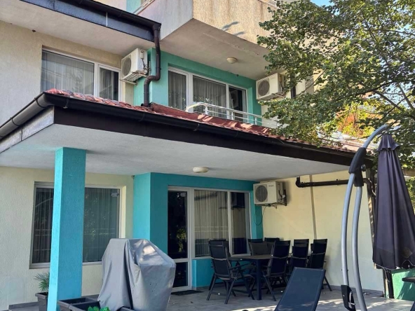 Многостаен апартамент в Бургас, Сарафово - 206 кв.м за 879 €/кв.м - Снимка #1