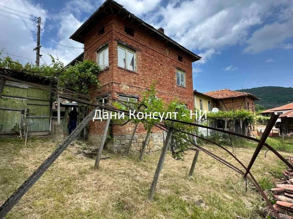 Къща в Велико Търново, Акация - 120 кв.м за 235 €/кв.м - Снимка #1