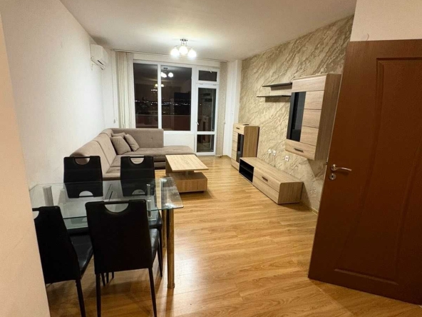 Дава се под наем Двустаен апартамент в Пловдив, Тракия - 65 кв.м за 398.82 € - Снимка #1