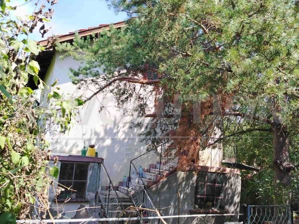 Къща в с. Борнарево, Област Перник - 100 кв.м за 400 €/кв.м - Снимка #1