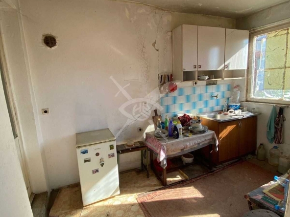 Къща в Карнобат - 160 кв.м за 137 €/кв.м - Снимка #1