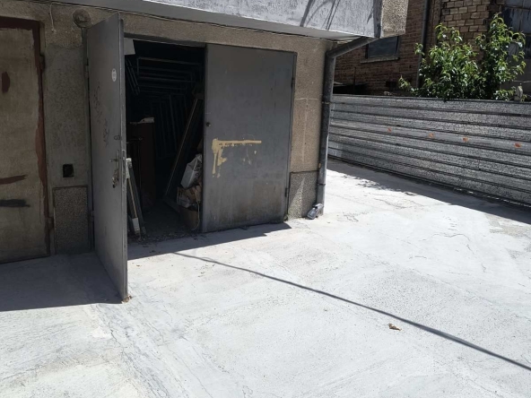 Гараж / Паркомясто в Пловдив, Гагарин - 19 кв.м за 966 €/кв.м - Снимка #1