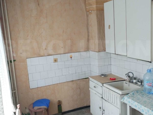 Двустаен апартамент в Перник, Изток - 60 кв.м за 1042 €/кв.м - Снимка #1