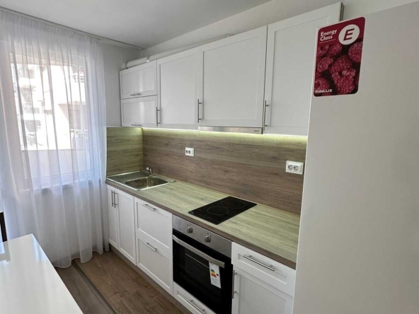 Дава се под наем Тристаен апартамент в Бургас, Възраждане - 75 кв.м за 612 € - Снимка #1