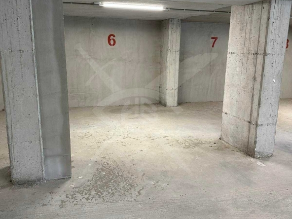 Гараж / Паркомясто в Бургас, Изгрев - 17 кв.м за 795 €/кв.м - Снимка #1
