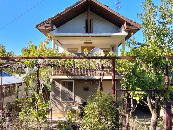 Къща в Търговище, Вилна зона - 50 кв.м за 837 €/кв.м - Снимка #1