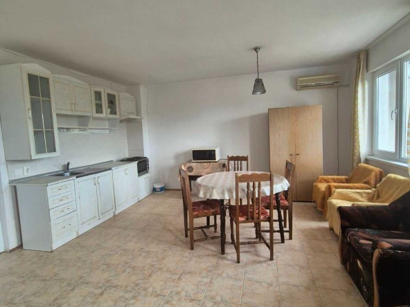 Тристаен апартамент в Варна, Генералите - 95 кв.м за 1235 €/кв.м - Снимка #1