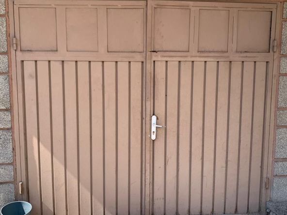 Гараж / Паркомясто в Плевен, Идеален център - 17 кв.м за 1353 €/кв.м - Снимка #1