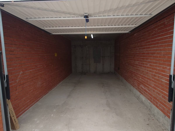 Дава се под наем Гараж / Паркомясто в Благоевград, Еленово 1 - 21 кв.м за 89.76 € - Снимка #1