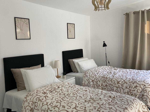 Дава се под наем Къща в Търговище, Център - 50 кв.м за 348.84 € - Снимка #1