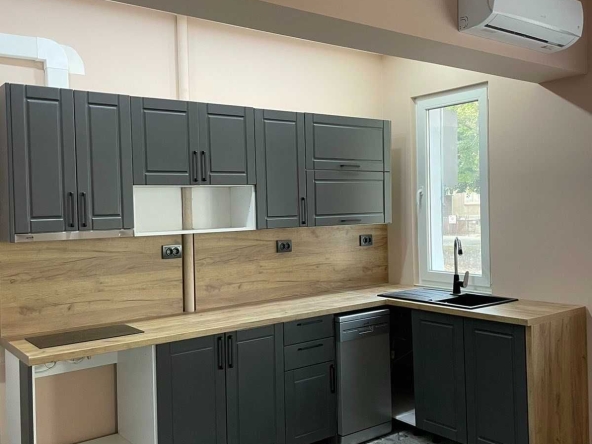 Тристаен апартамент в Варна, Общината - 86 кв.м за 1750 €/кв.м - Снимка #1