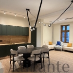 Къща в София, Център - 200 кв.м за 1173 €/кв.м - Снимка #1