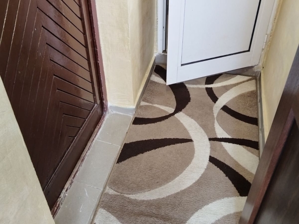 Етаж от къща в Перник, Клепало - 65 кв.м за 863 €/кв.м - Снимка #1