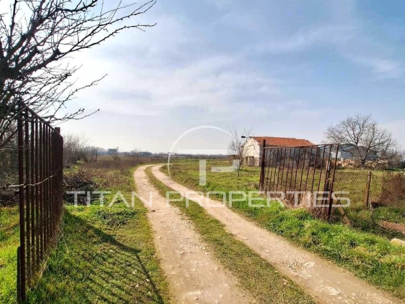 Промишлена сграда в с. Маноле, Област Пловдив - 2243 кв.м за 16 €/кв.м - Снимка #1