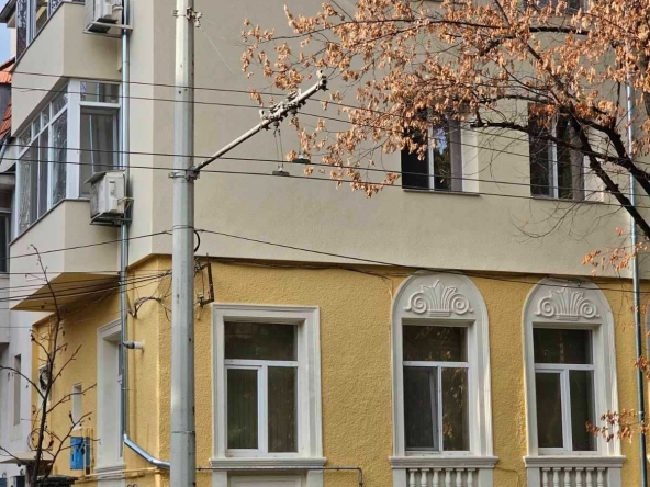 Тристаен апартамент в Русе, Център - 90 кв.м за 1417 €/кв.м - Снимка #1